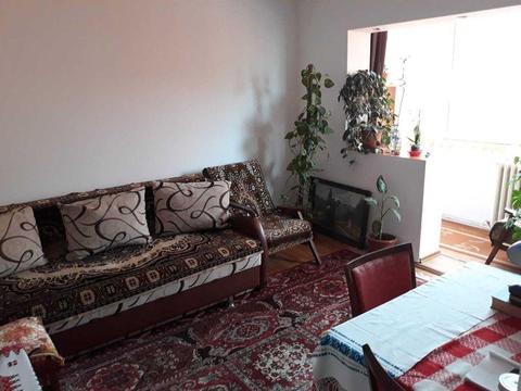 Vand apartament 3 camere