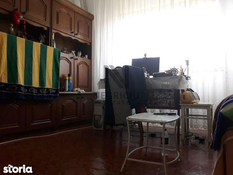 Apartament 4 camere zona Steaua