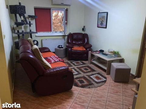 Apartament 4 camere, decomandat, zona Girocului