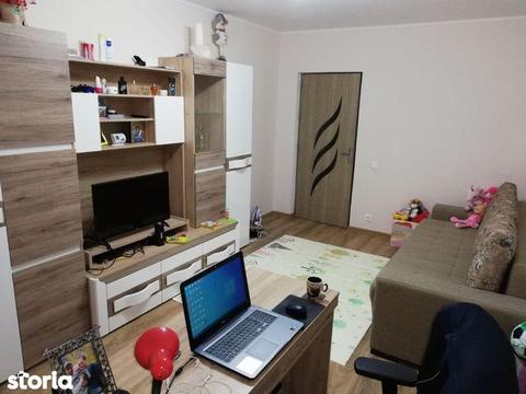 Vand apartament cu 2 camere in zona nord - Centrala proprie