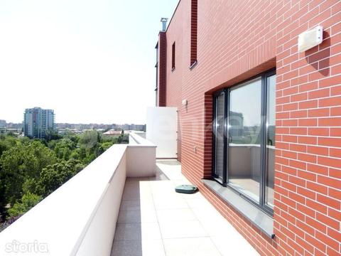 Duplex penthouse cu 4 camere si vedere panoramica
