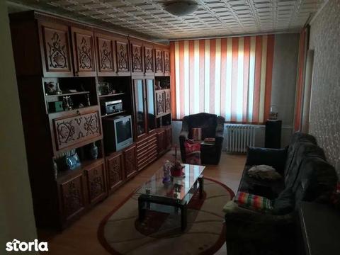 Inchiriere apartament 4 camere Militari