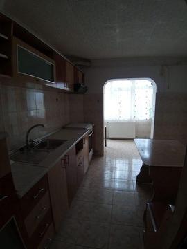 Inchiriez apartament