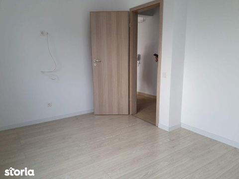 Apartament 2 camere decomandat / bucatarie inchisa / stradal! Loc parc