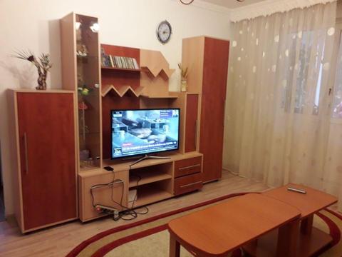 Vand apartament 3 camere, semidecomandat, etaj 1 din 4