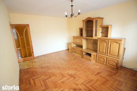 Apartament 3 decomandate, centrala termica, zona Stadionului