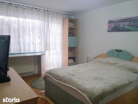 Apartament 3 decomandate, mobilat, zona Stadionului