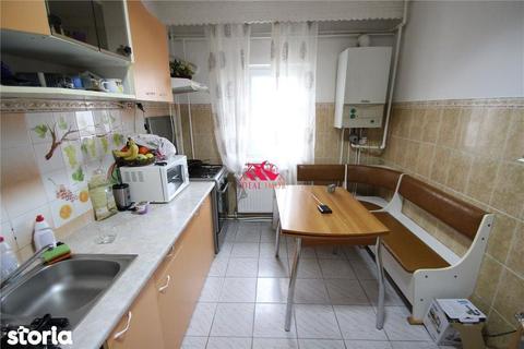 Apartament cu 3 Camere Mioritei - Mobilat