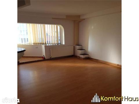 Apartament 3 camere zona Piata Mioritei etaj 2