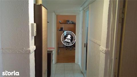 Apartament 4 camere de vanzare Dacia