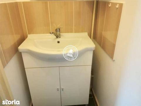 Apartament 4 camere de vanzare Alexandru cel Bun