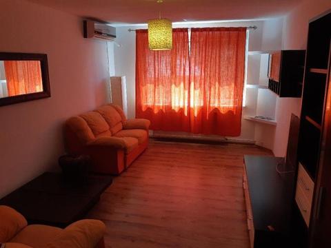 Vand apartament 3 camere Central