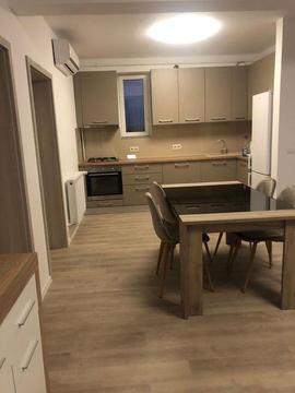 Inchiriez / chirie apartament nou cu 3 camere