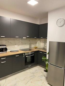 Inchiriez apartament 2 camere cu loc de parcare in West Residence