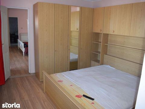 Chirie apartament cu 2 camere la casa zona Ramada 250 euro
