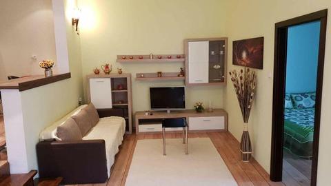 Închiriez ap 2 camere la cheie ultracentrala str Parcului Traian et 1