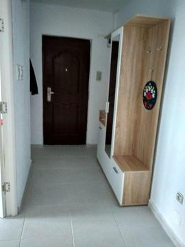 Inchiriez apartament cu 2 camere in Caransebes