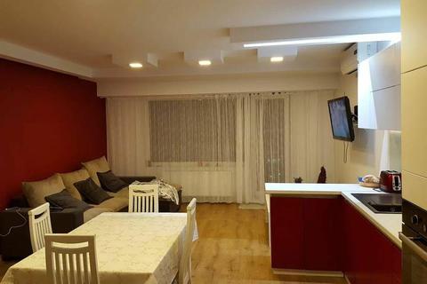 Inchiriez apartament 3 camere