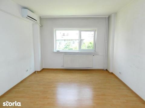 Inchiriere apartament 3 camere in Ploiesti zona Ultracentrala