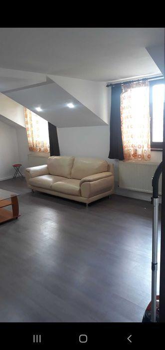 Inchiriez apartament cu 3 camere