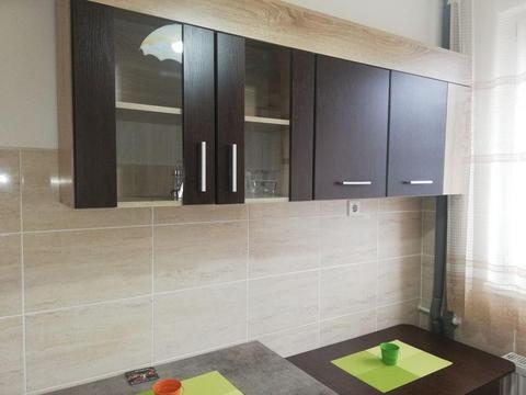 Închiriez apartament cu doua camere, zona Mărășești