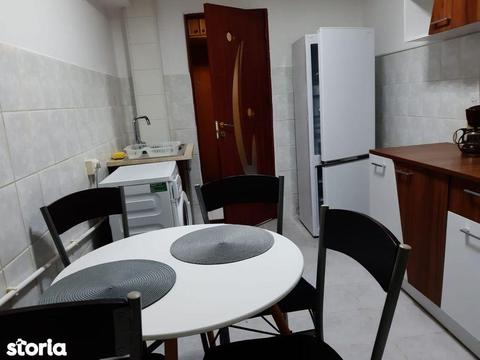 Inchiriem apartament 2 camere zona Peco