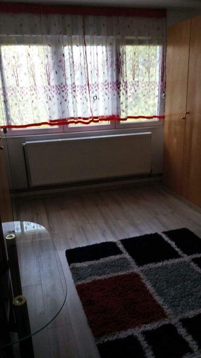 Închiriez apartament