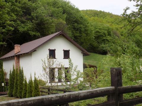 Vind casa de vacanta in Poiana Galdei -sau la schimb cu ap.2-3 camere