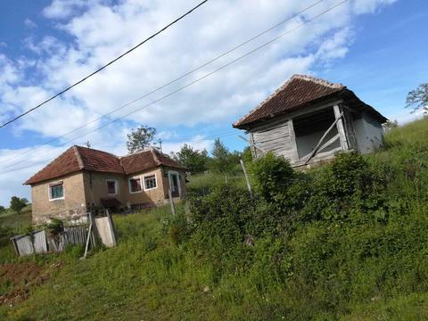 Casa in Varciorog sau teren. 2 intrari