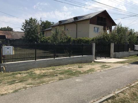 Vând casa + teren in Lipanesti