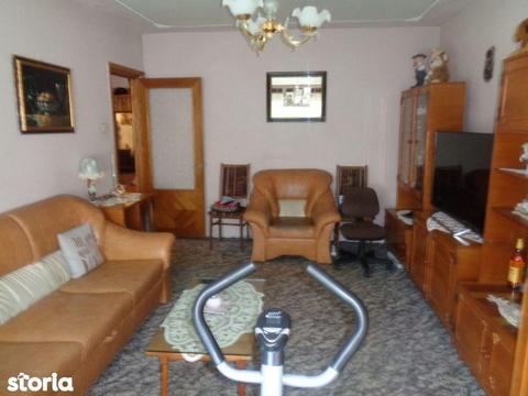 Apartament 2 camere decomandat etaj 3 Micalaca - Kaufland 72 mp