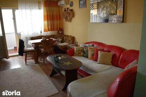 Vand apartament 3 camere zona Vlaicu Fortuna