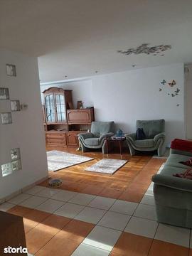 Apartament 4 camere 80 mp, decomandat - Zona Bucovina