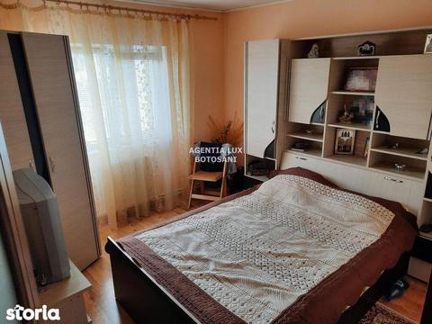 Apartament 2 camere, zona Salii Vointa