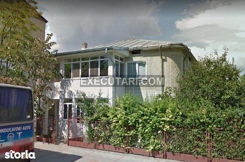 Apartament de 3 camere 135 mp +Teren de 100 mp| Licitatie publica