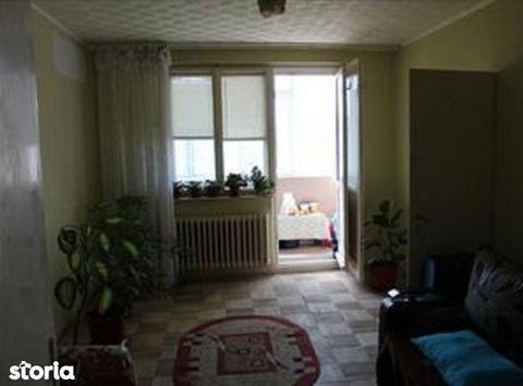 # Apartament 3 camere zona Scolilor