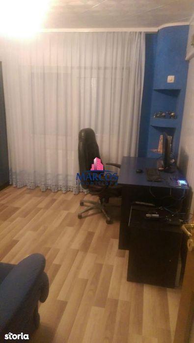 Vand apartament 3 camere decomandat, Parter, Micro 4, ID 648