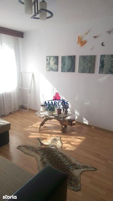 Vand apartament 3 camere semidecomandat, Et 8, Micro 3. ID 647