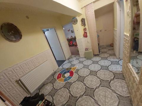 Apartament 4 camere - central Filiasi