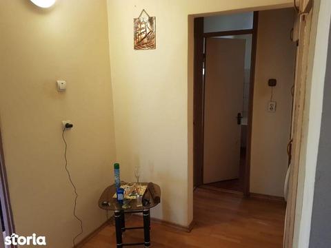 Vanzare apartament decomandat cu 2 camere , zona Mazepa 2, etaj 3