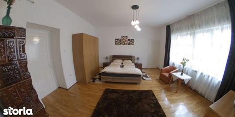 Apartament cu 4 camere de 100 mp in zona Ultracentrala