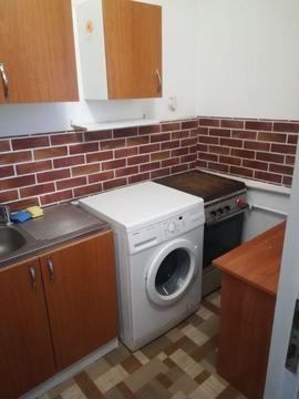 Vand apartament cu o camera complet mobilat si utilat