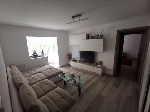 Vand apartament 3 camere zona Modern