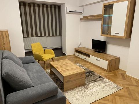 Proprietar - Apartament 2 cam. + garaj