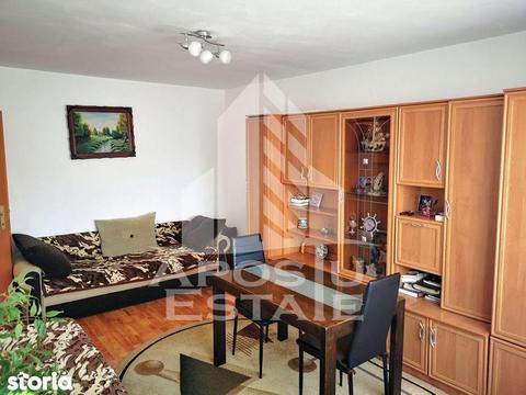 Apartament cu 2 camere, DECOMANDAT, in zona Girocului