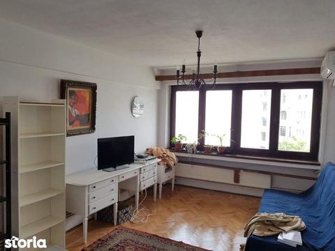 Universitate, Cismigiu, apartament 3 camere cu centrala