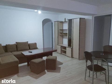 Apartament 3 camere - zona Delfinariu - 400 euro/luna