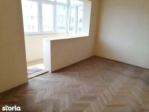 Apartament decomandat, 2 camere , etaj intermediar, Narcisa