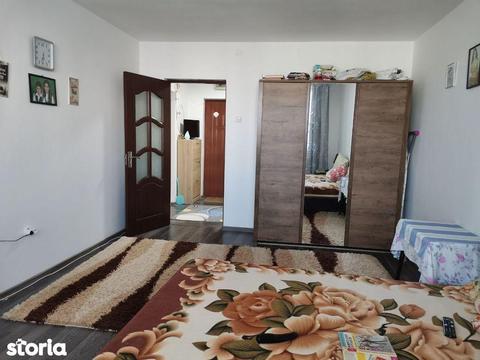 Apartament 2 decomandate, etaj 3, zona Orizont-Cornisa