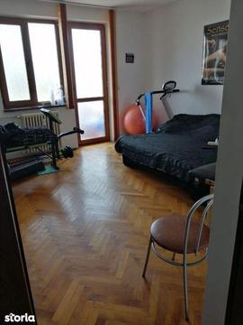 Apartament 3 camere decomandate - Centru - 75.000 euro